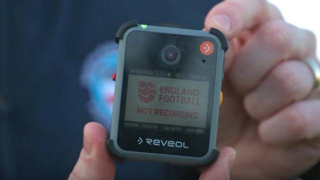 开云官网-保护黑衣法官，英国裁判将配备“执法记录仪”